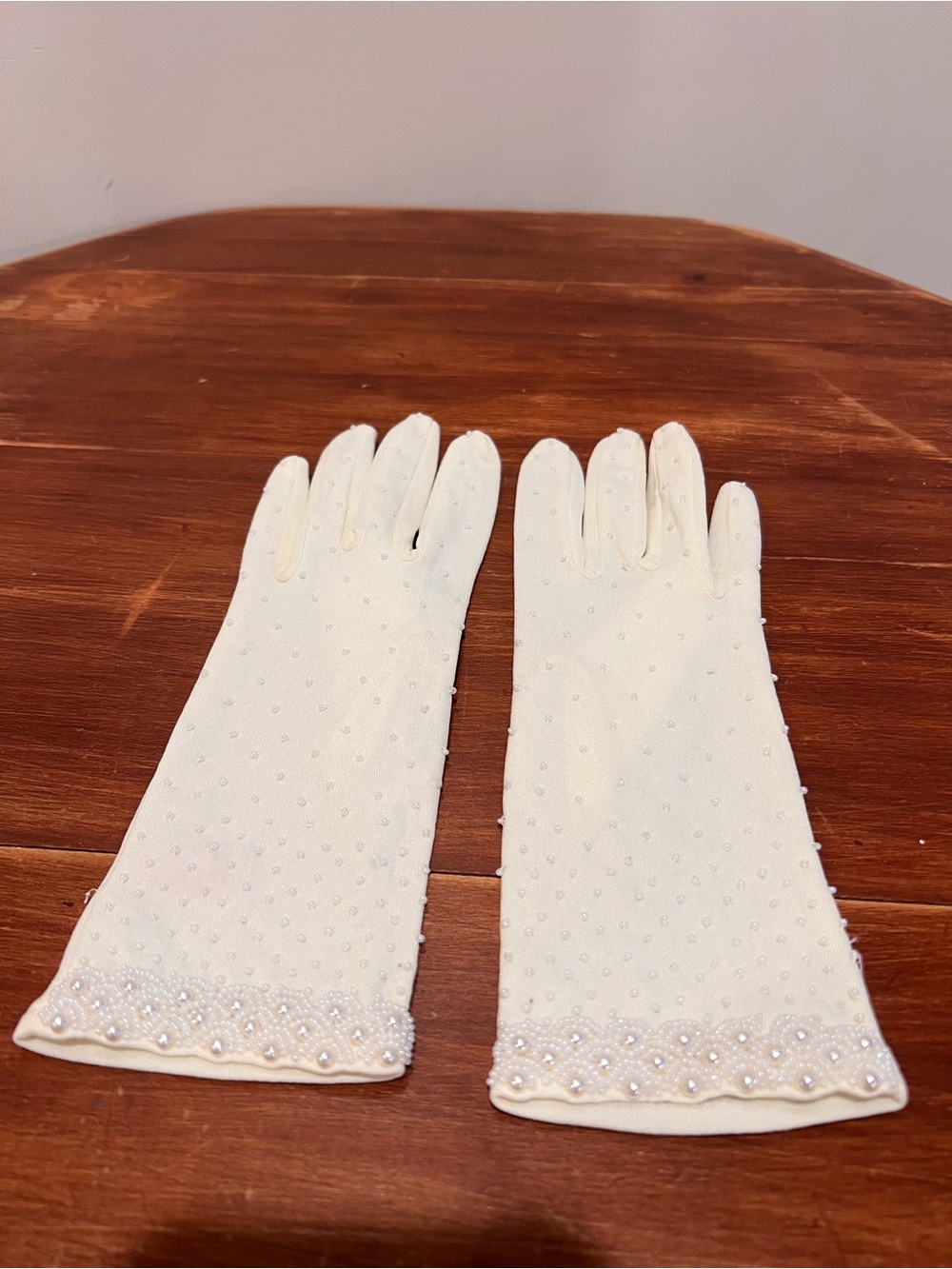 Vintage Ivory Pearl Beaded Stretch Gloves Made in Hong Kong One Size